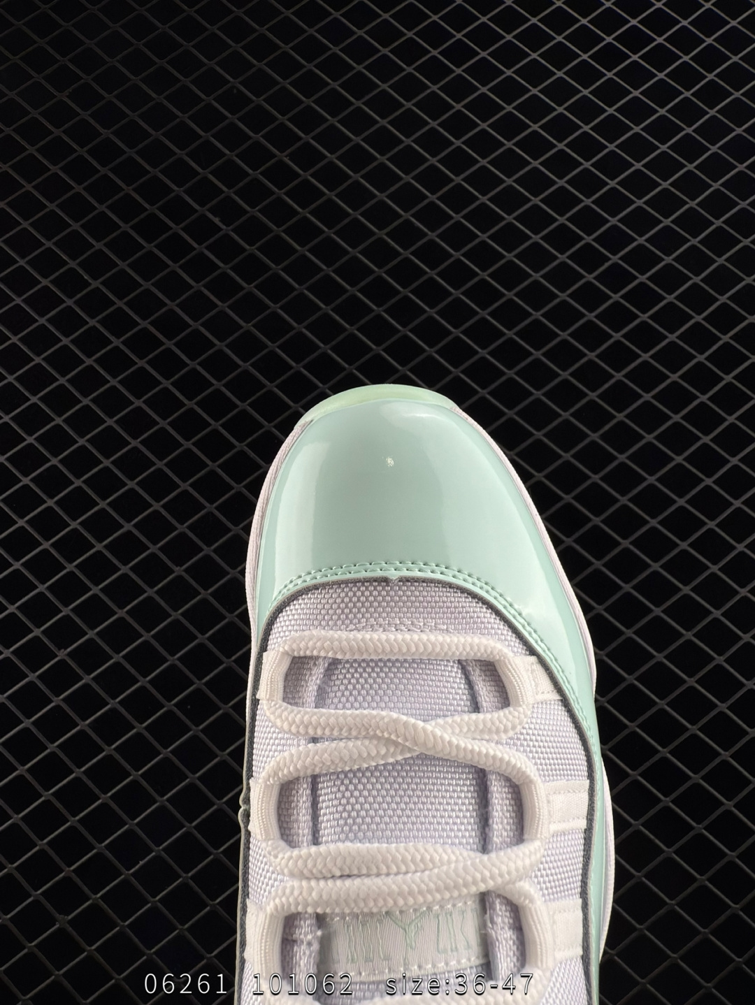 Nike Air Jordan 11 Retro Low